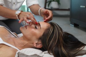 What is facial acupuncture?