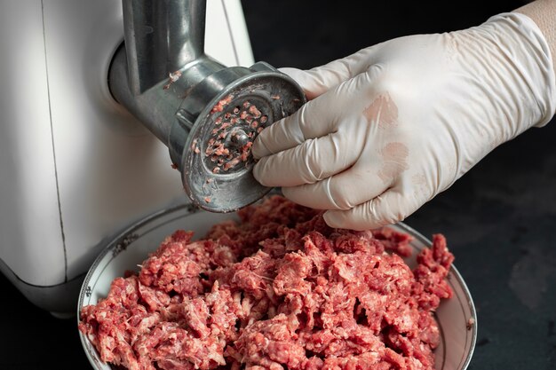 Enhancing Meat Processing Efficiency through Automated Marinating Systems