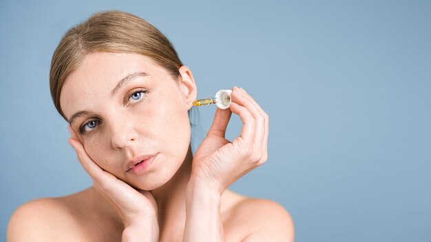 Exploring the Benefits and Uses of Peptides for Skin Health