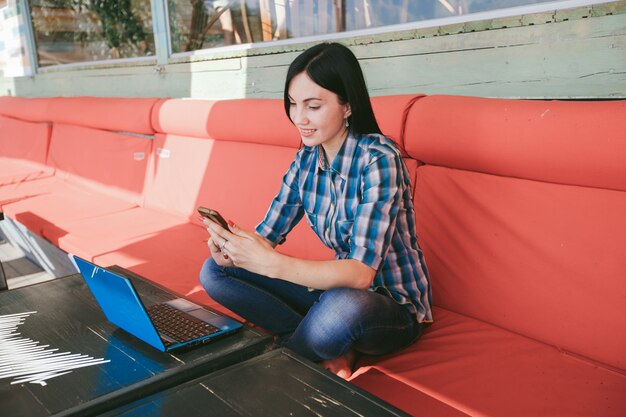 How Can Hardware SMS Gateways Enhance Communication in Offline Environments?